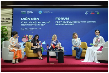 Các nữ nông dân Mỹ chia sẻ kinh nghiệm làm nông nghiệp thông minh tại Việt Nam